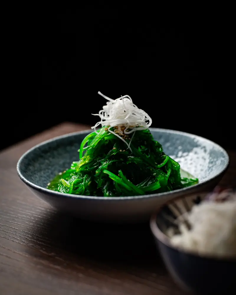 Wakame Salat mit Sesam und Rettich